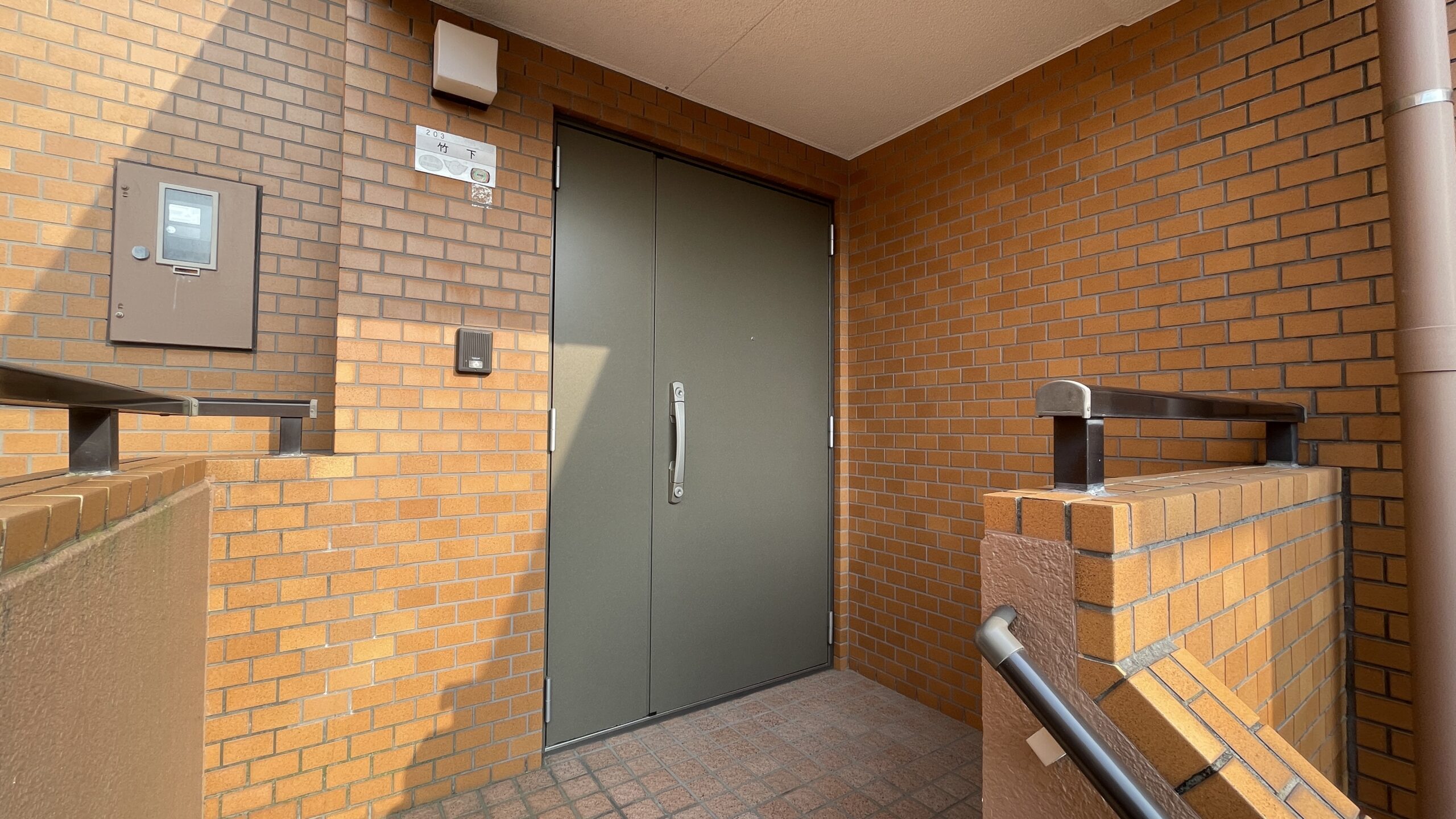 ライオンズテラス鵠沼 203号室