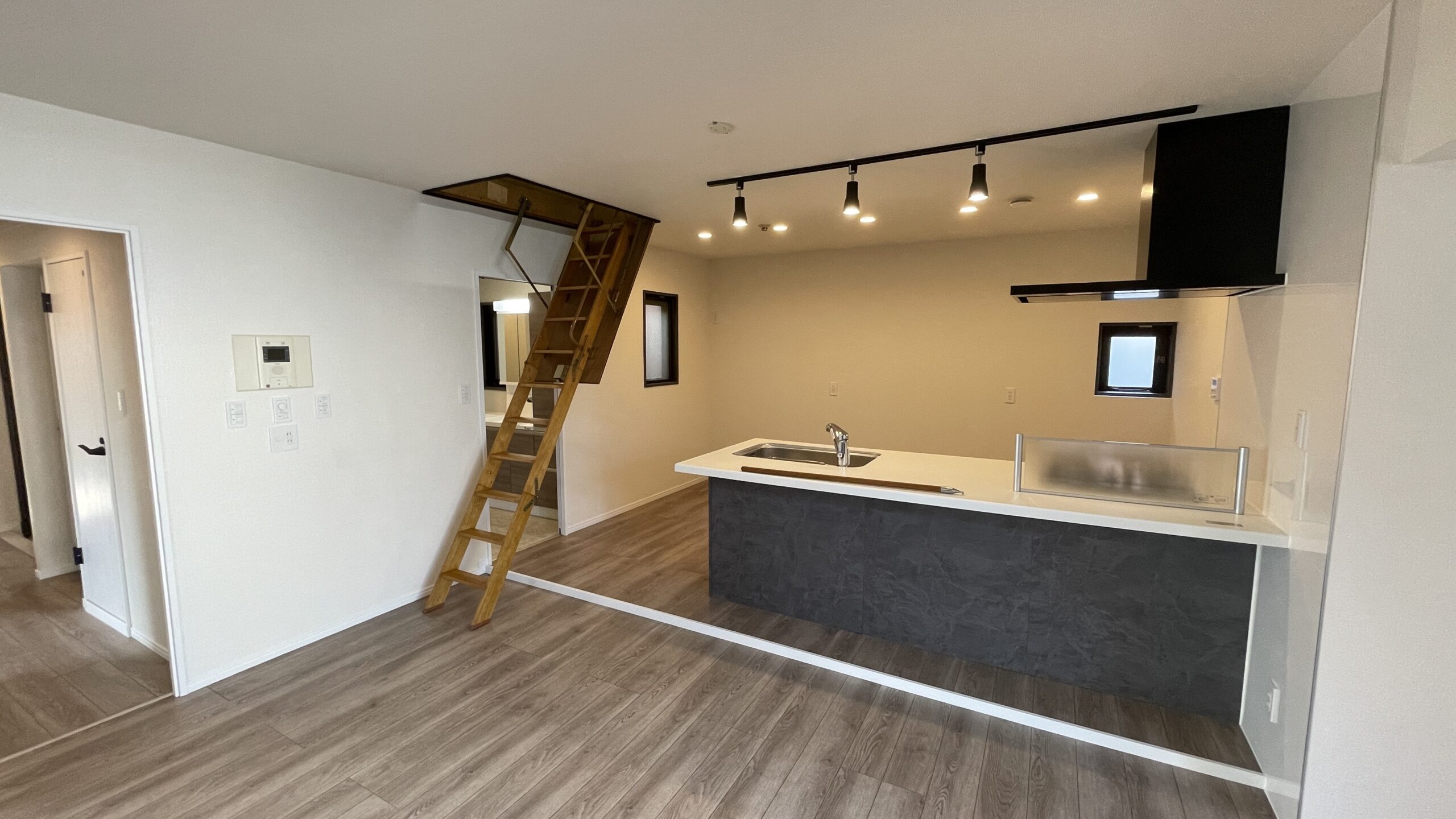 ライオンズテラス鵠沼 203号室