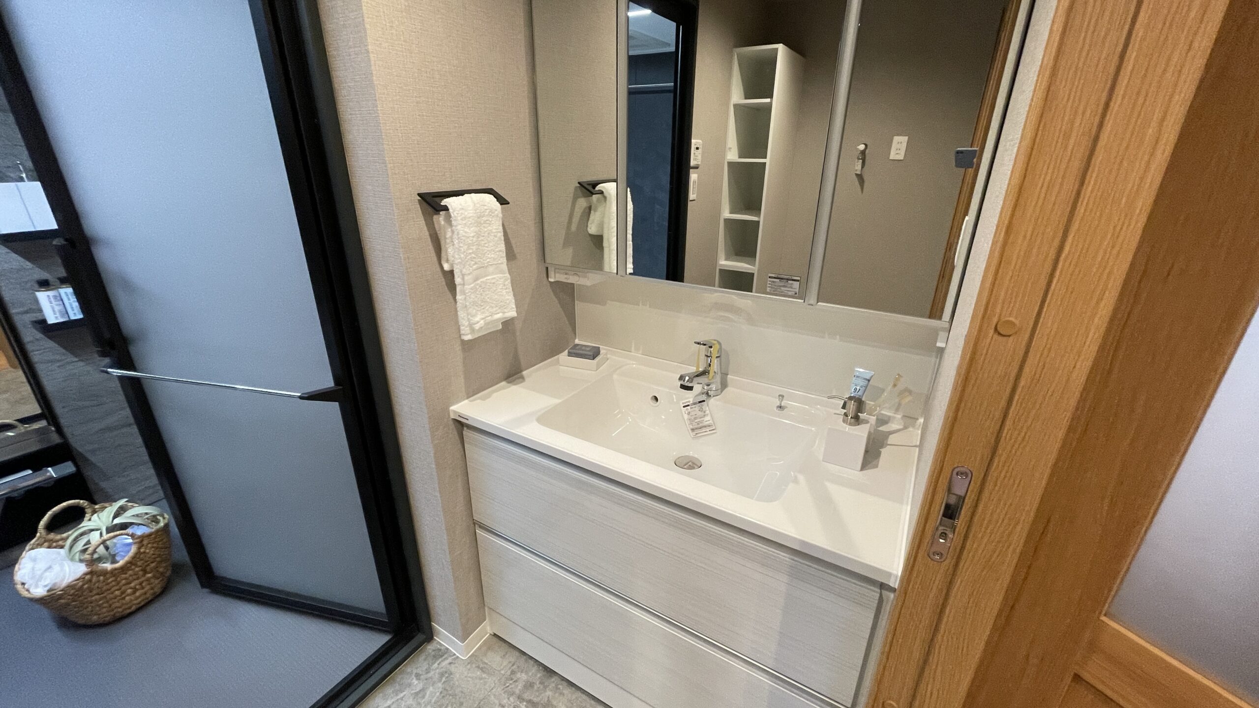 ライオンズテラス鵠沼 203号室