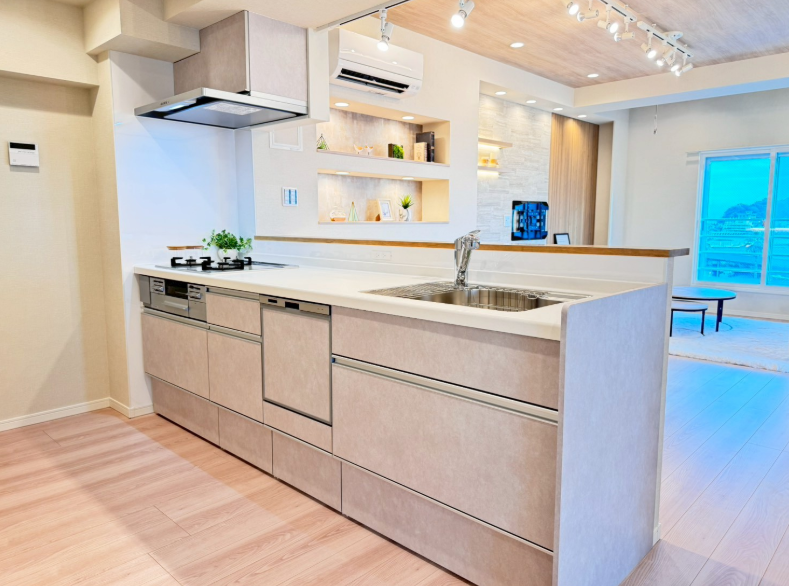 片瀬東映マンション 502号室